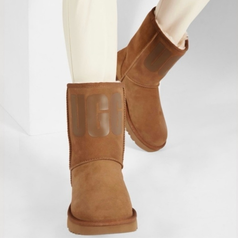 Ugg classic short boots